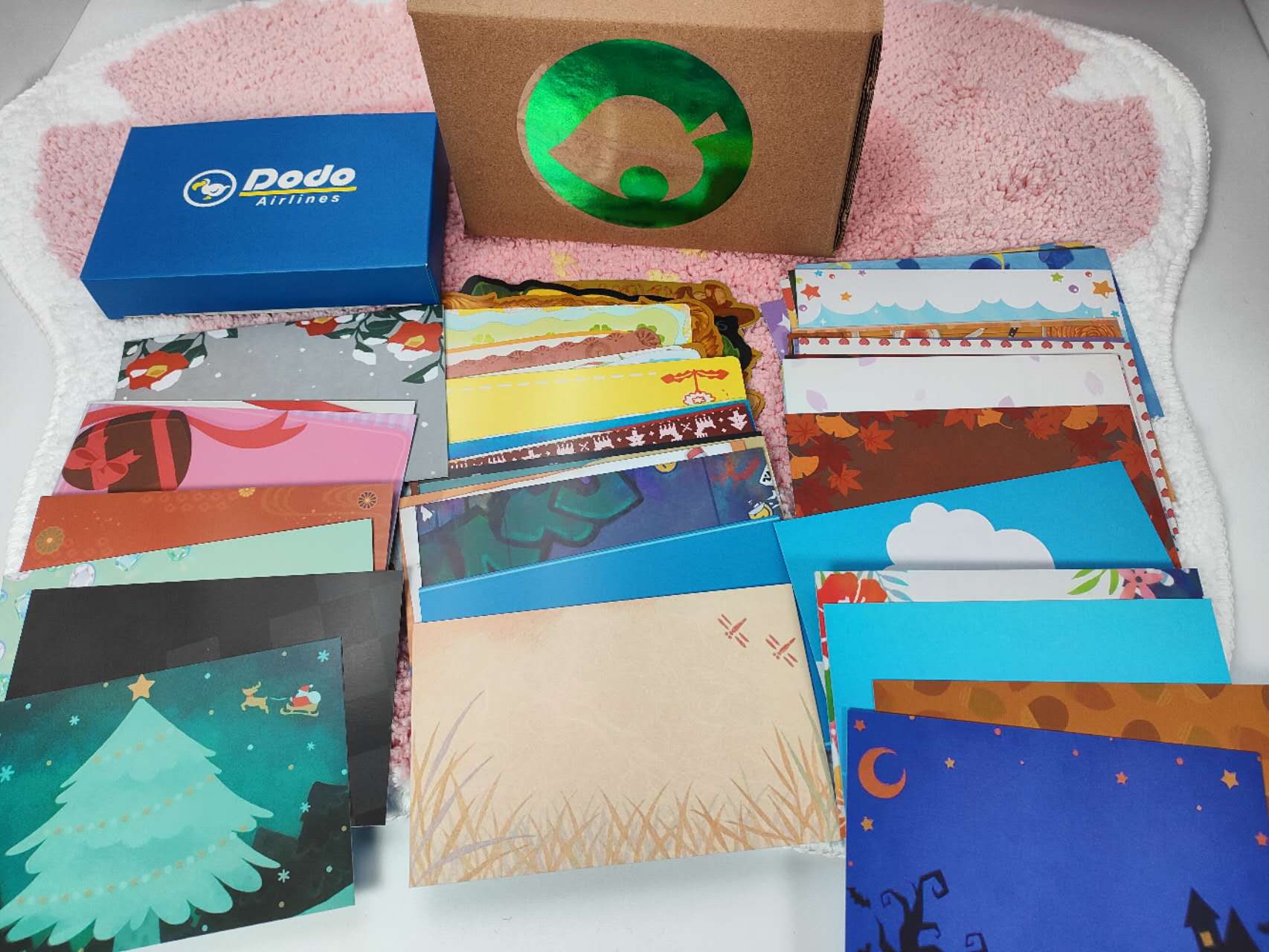 62PCS DHL Postcards, Game Merch, Cute Cartoon Themed Postcards for Fans