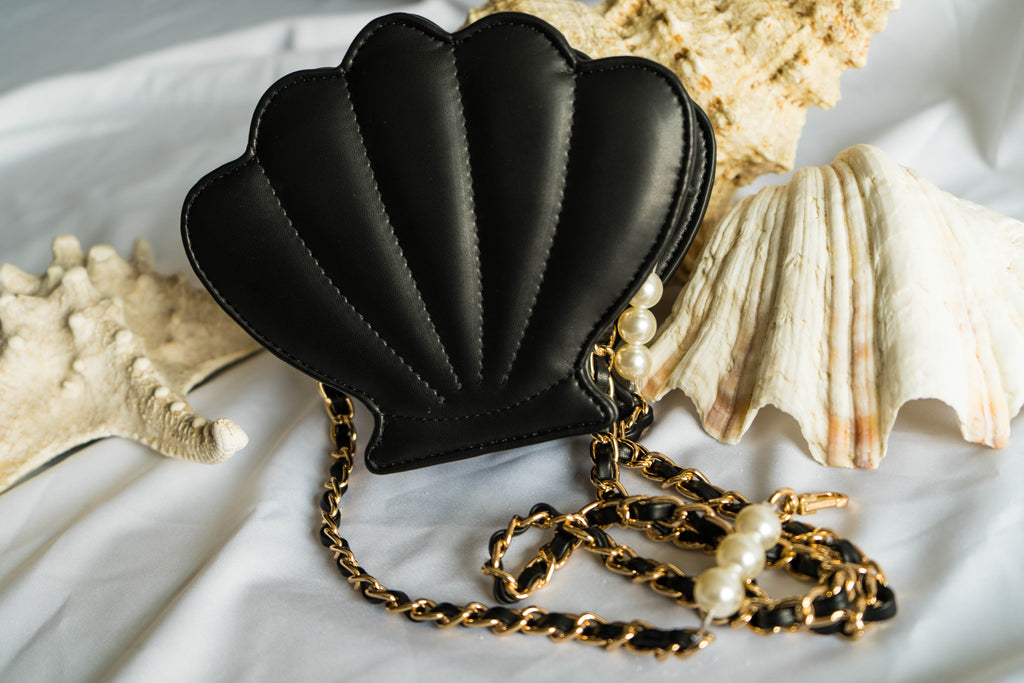 Animal Crossing Inspired Shellfish Crossbody Bag – Cute Game Themed Gift for Fans & Collectors